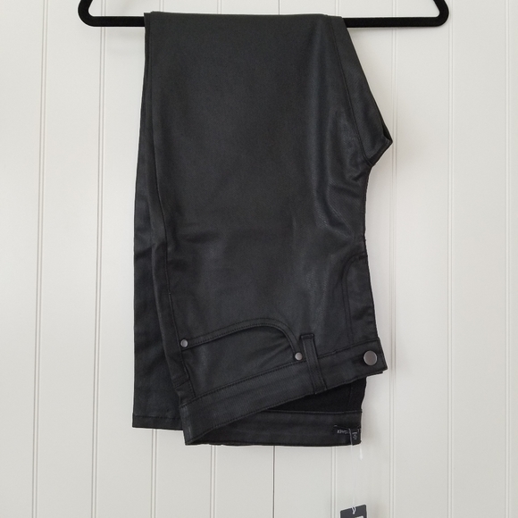🆕 Eileen Fisher Black Jeans with leather look coating - Picture 6 of 7